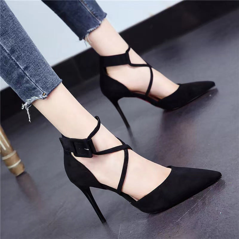 Cross Lace-up – Sexy, Elegant &amp; Determined