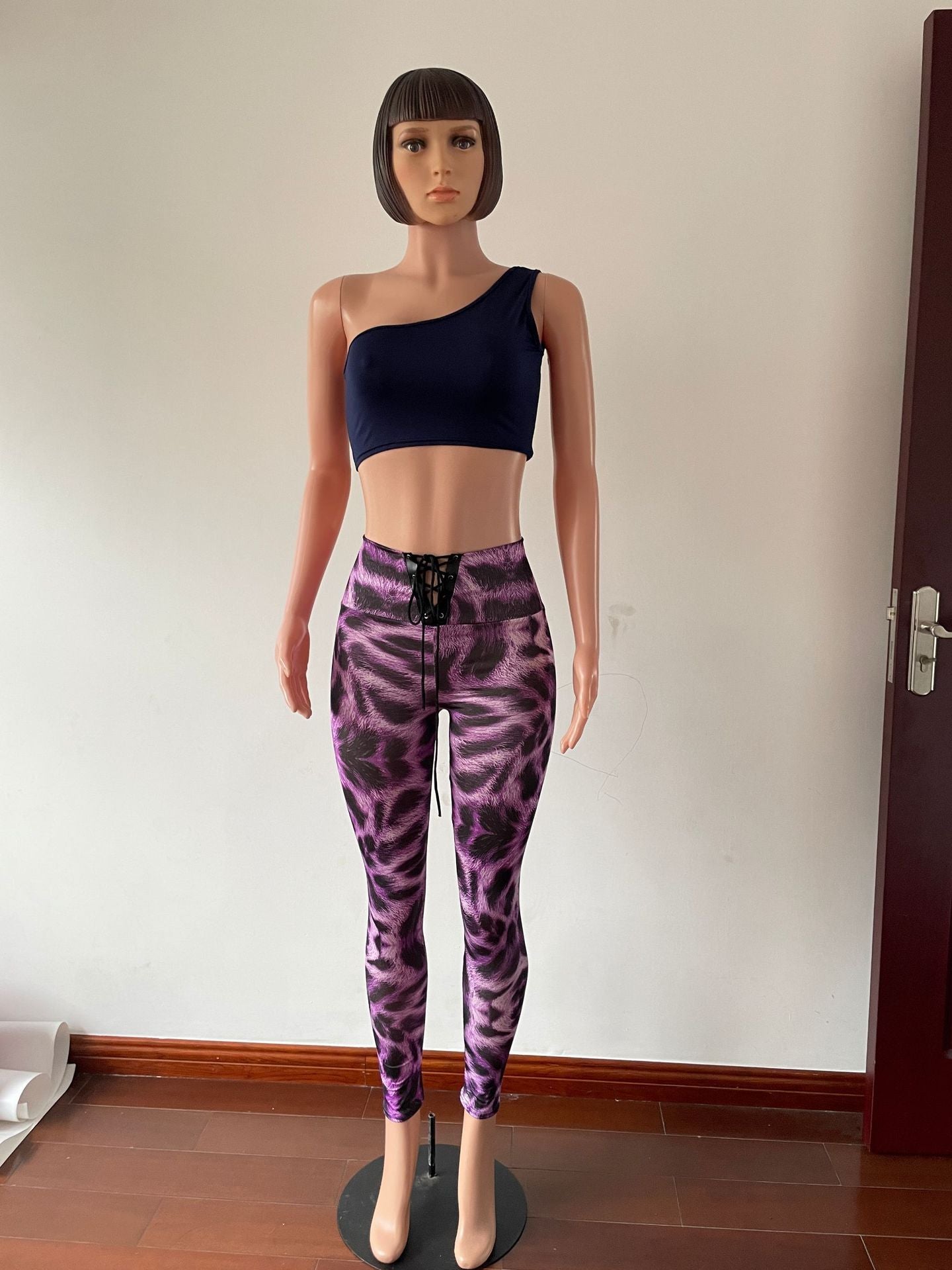 Lace-up Belly – Le Pantalon Sculptant au Style Audacieux