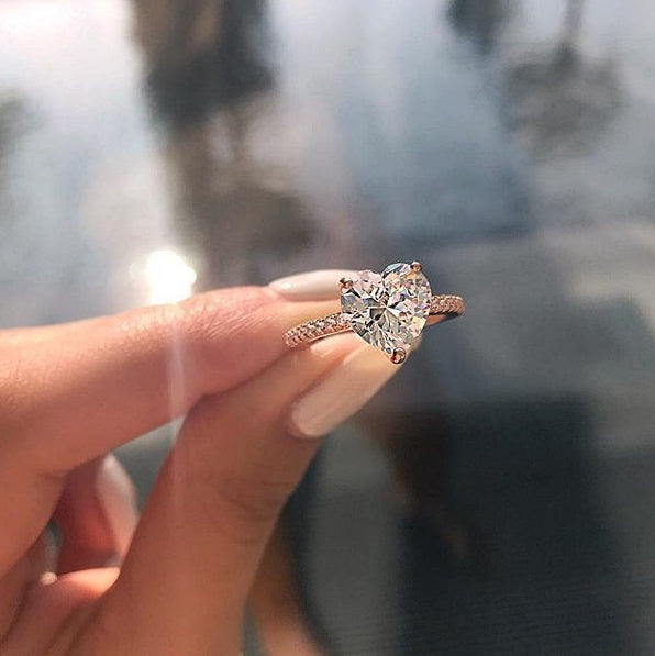 Heart-Shaped Ring – Love at your fingertips
