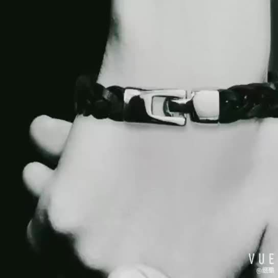Vintage Hand-Woven – Le Bracelet Cuir Tressé à l’Âme Authentique