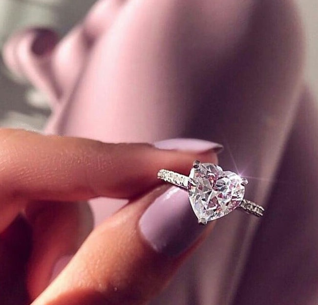 Heart-Shaped Ring – Love at your fingertips