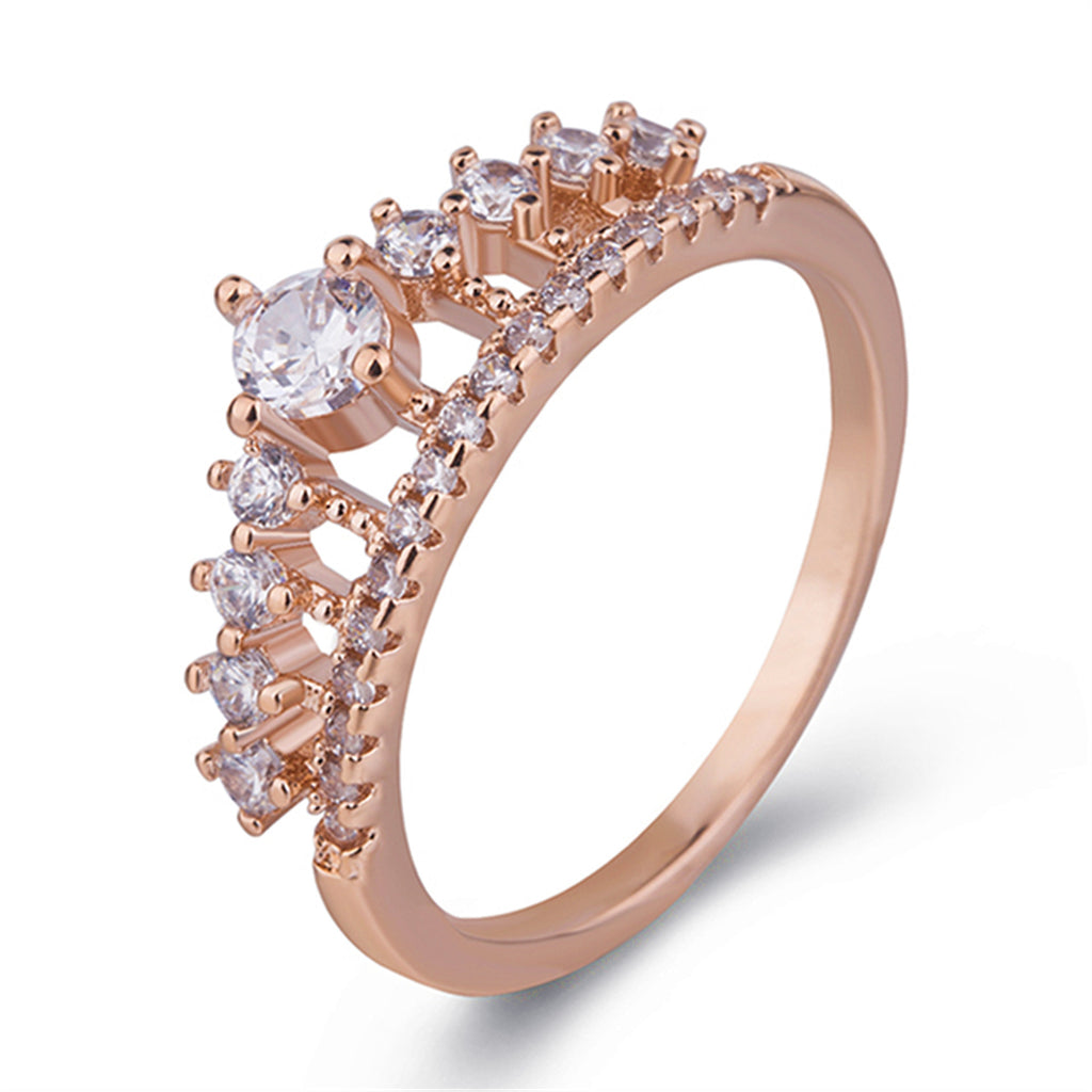 Anillo de corona microengastada: elegancia real a tu alcance