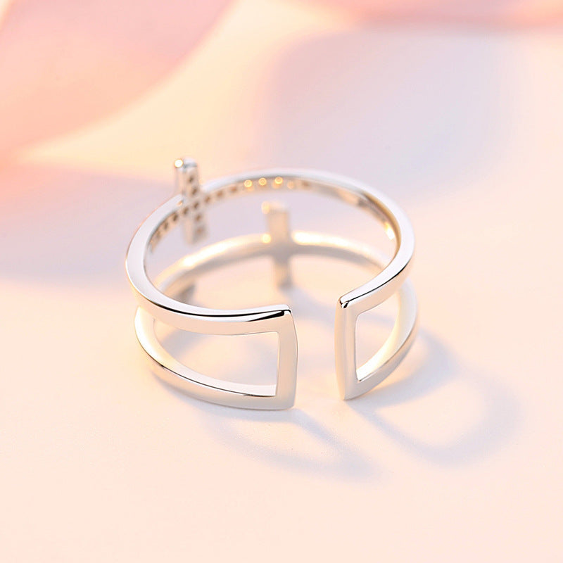Double Cross – Minimalist elegance with a double symbol