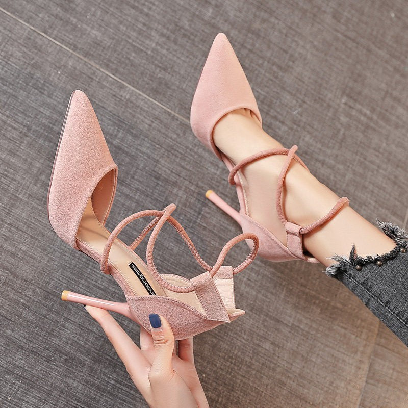 Cross Lace-up – Sexy, Elegant &amp; Determined