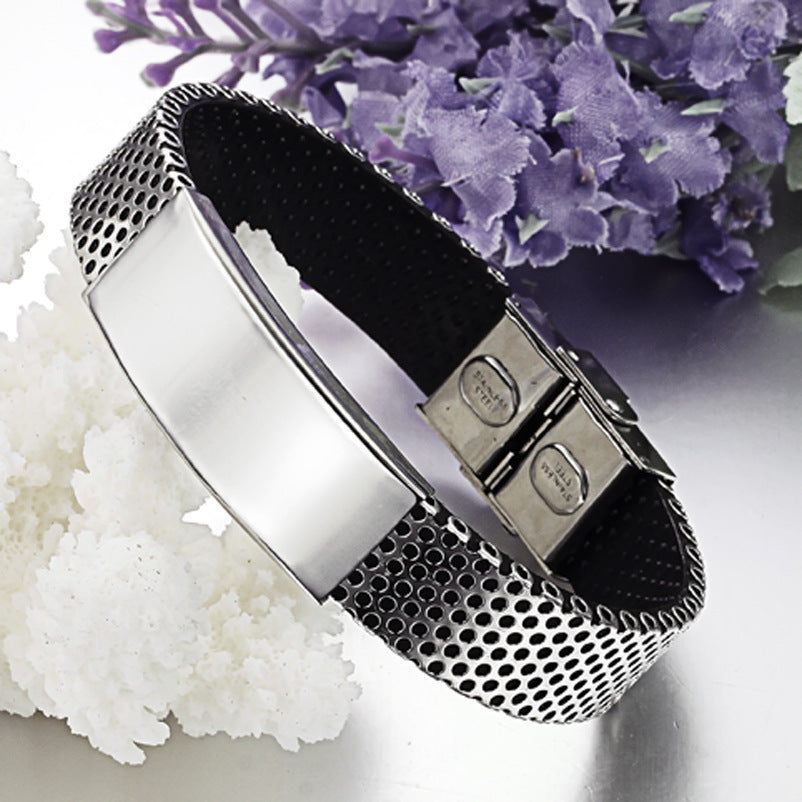 Titanium Leather Bracelet – Le Pouvoir de l’Acier, l’Âme du Cuir