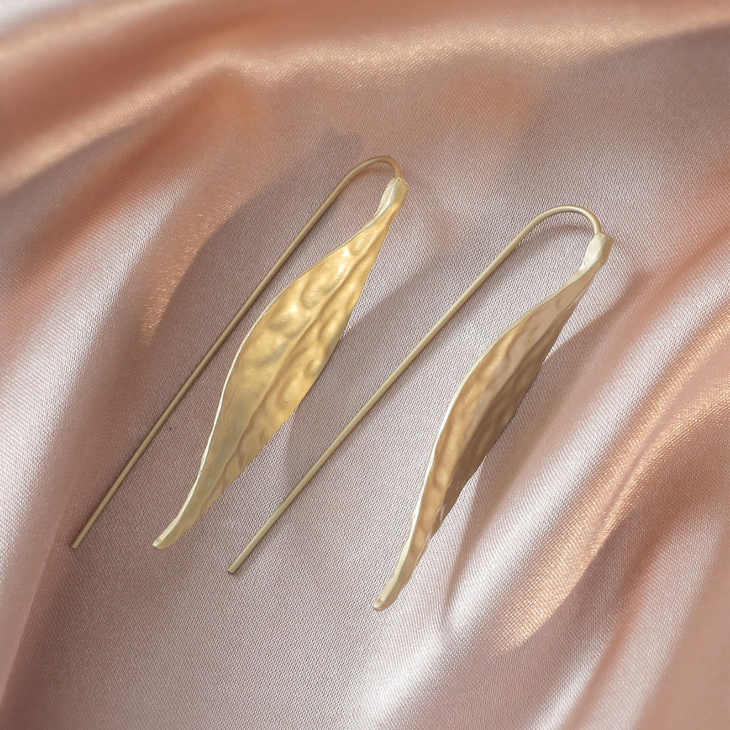 Fashion Capricious Minority Irregular Leaf-shaped Earrings Asian Gold Earrings